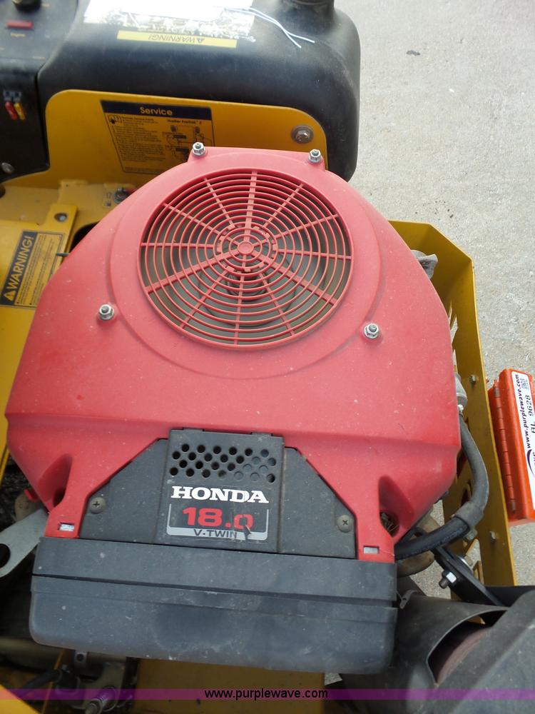 image for item BL9628 2006 Hustler FasTrak lawn mower