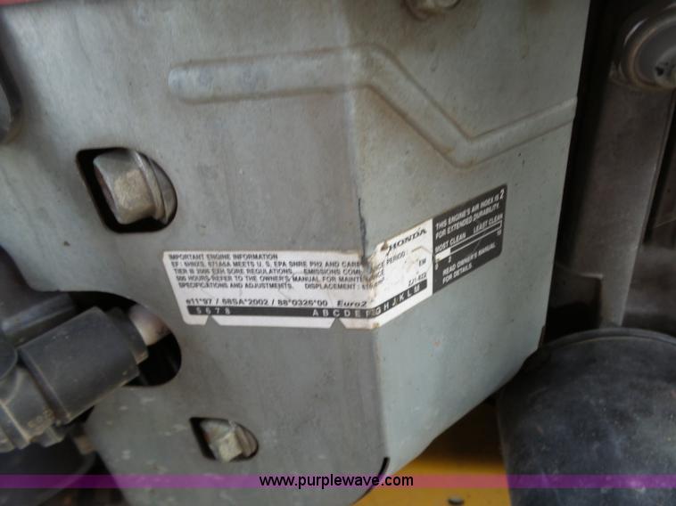 image for item BL9628 2006 Hustler FasTrak lawn mower