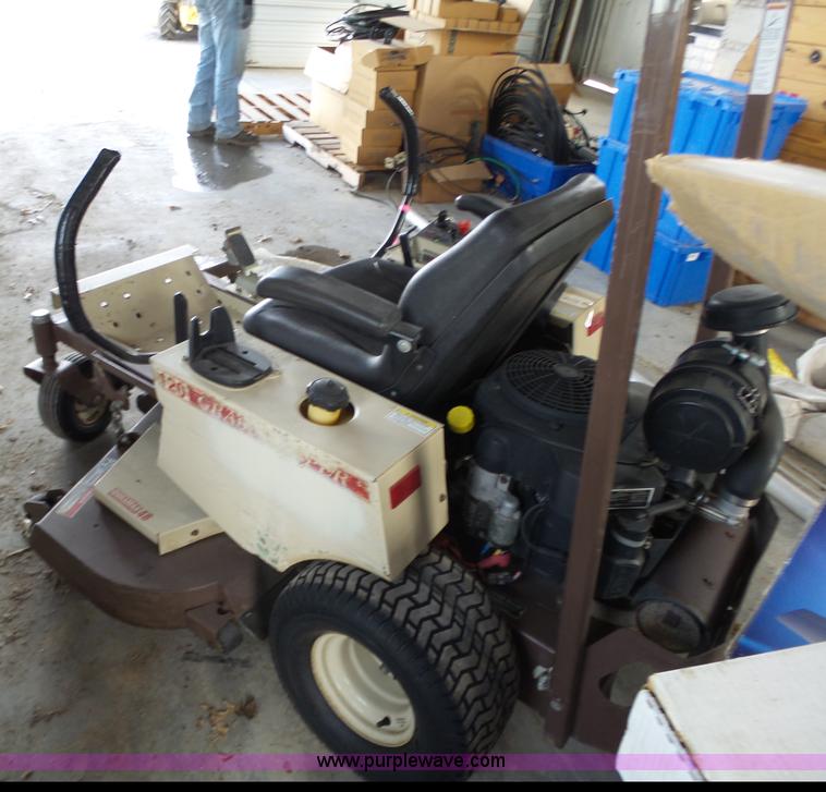 image for item BL9629 2007 Grasshopper 120K lawn mower