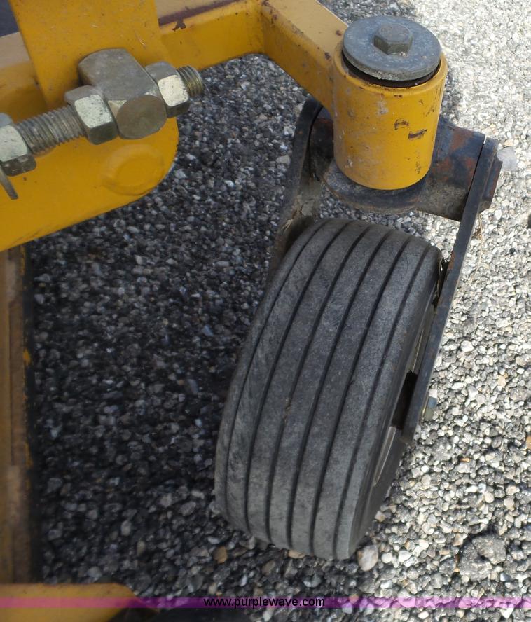 image for item BL9631 2006 Hustler FasTrak lawn mower