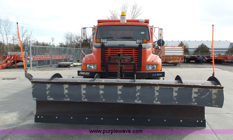 image for item BL9633 1999 International 4900 dump truck