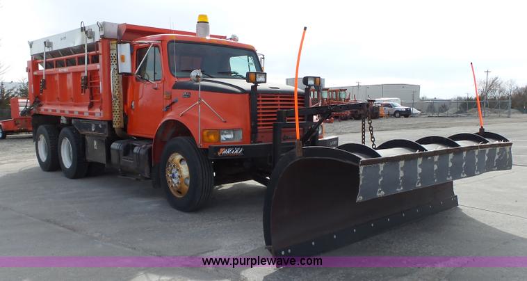 image for item BL9633 1999 International 4900 dump truck