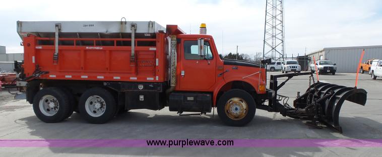 image for item BL9633 1999 International 4900 dump truck
