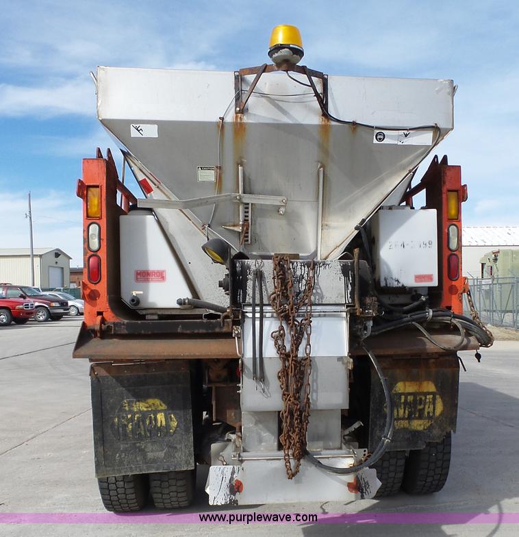 image for item BL9633 1999 International 4900 dump truck