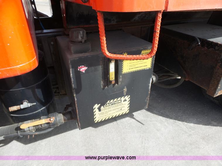 image for item BL9633 1999 International 4900 dump truck