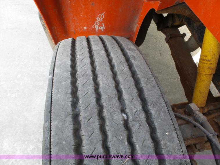 image for item BL9633 1999 International 4900 dump truck