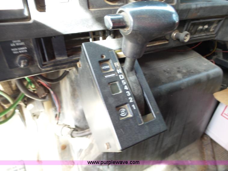 image for item BL9633 1999 International 4900 dump truck