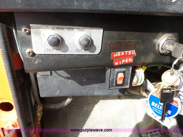 image for item BL9633 1999 International 4900 dump truck