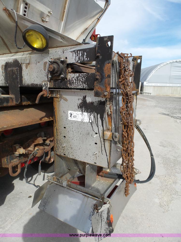 image for item BL9633 1999 International 4900 dump truck