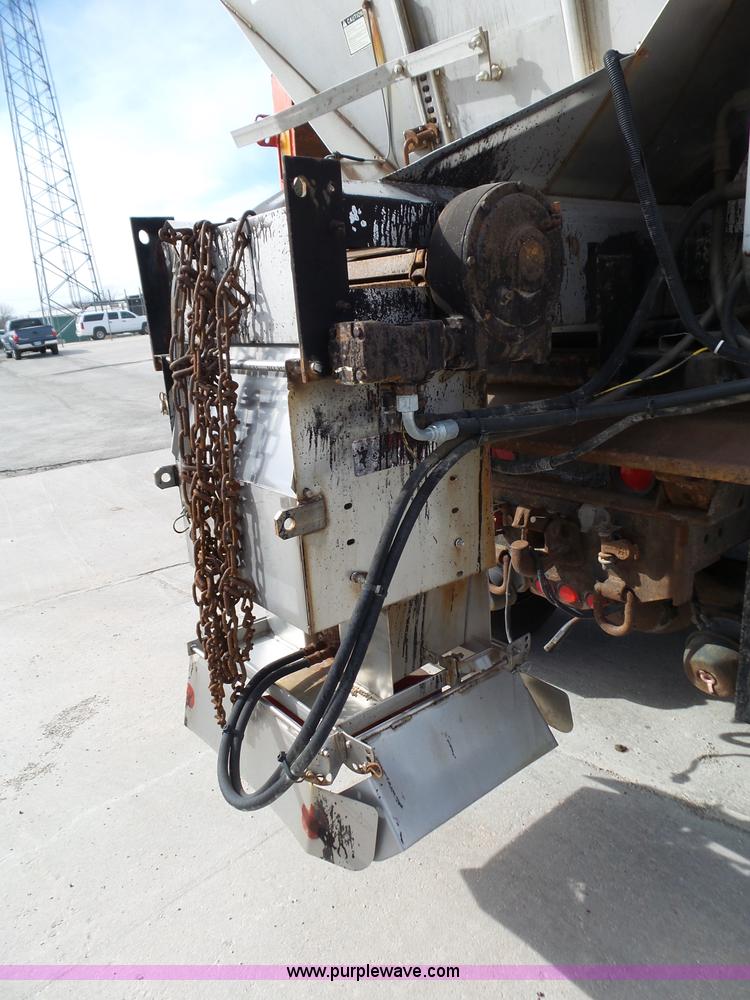 image for item BL9633 1999 International 4900 dump truck