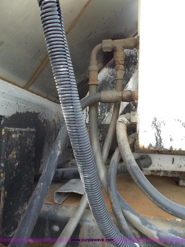 image for item BL9633 1999 International 4900 dump truck