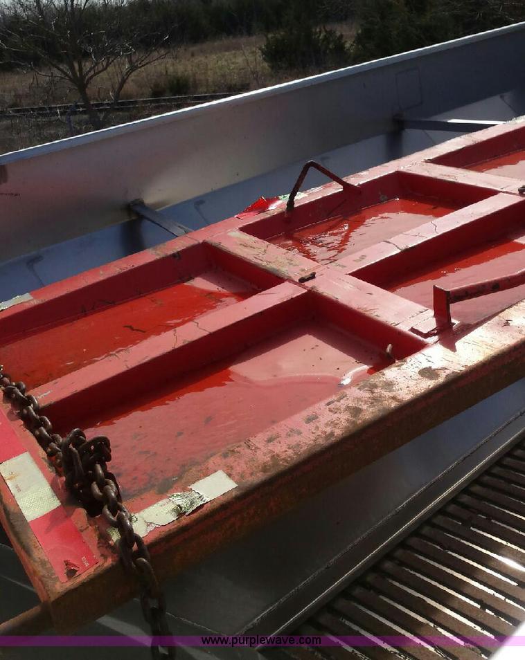 image for item BL9633 1999 International 4900 dump truck