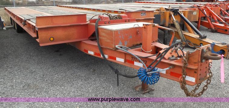 image for item BL9636 2002 Evaco Superline D020T312TSA tilt deck trailer