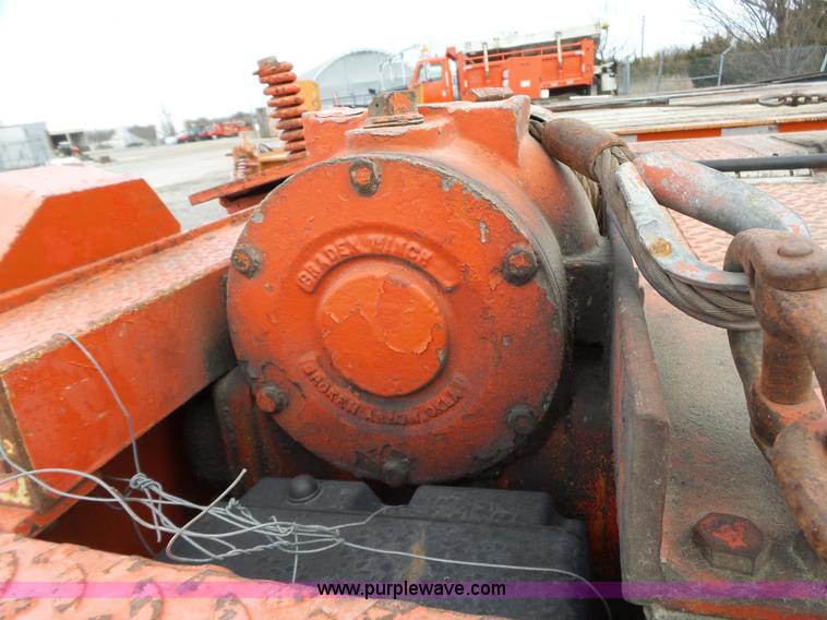 image for item BL9637 1994 Landoll 343-31 tilt deck trailer