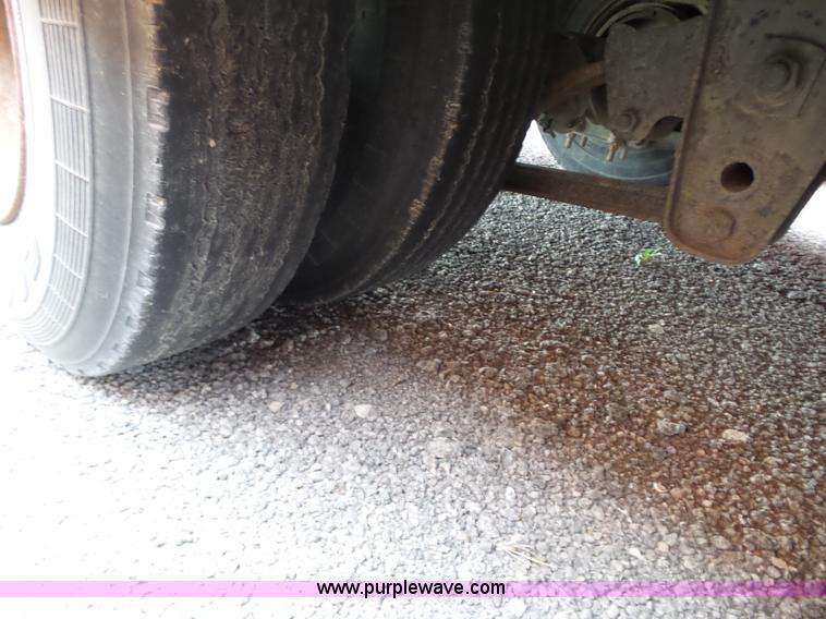 image for item BL9637 1994 Landoll 343-31 tilt deck trailer