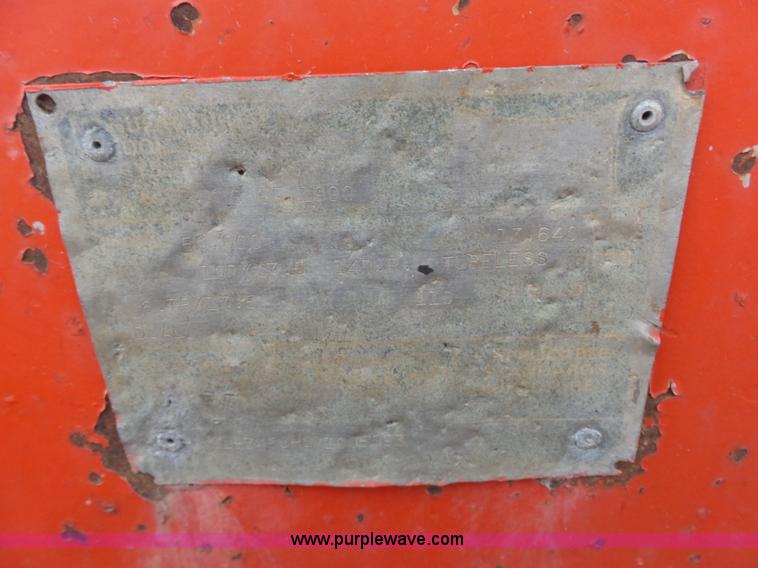 image for item BL9638 1991 Landoll 345 tilt deck trailer