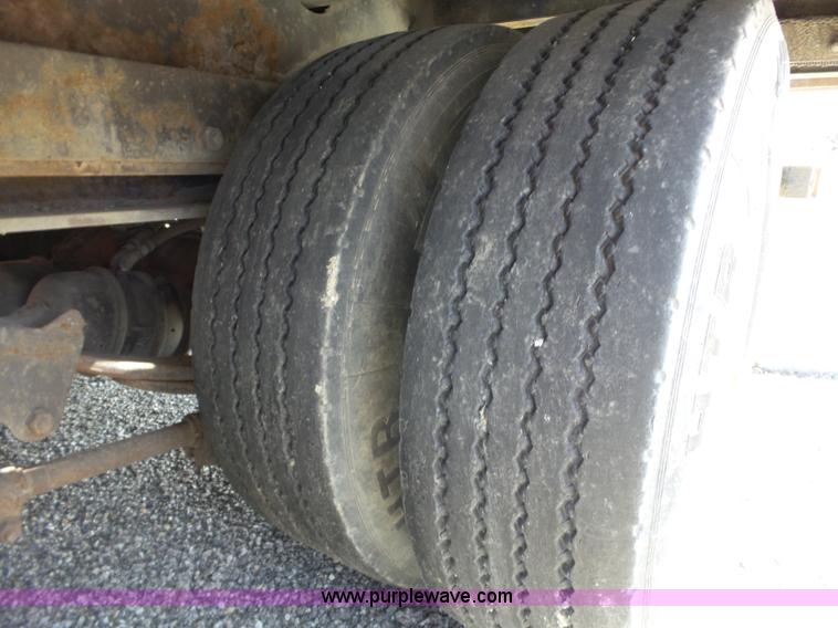 image for item BL9640 2006 Trail Eze TE401 tilt deck trailer