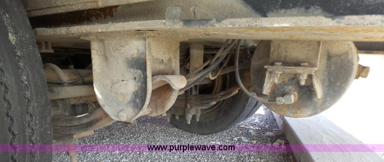 image for item BL9640 2006 Trail Eze TE401 tilt deck trailer