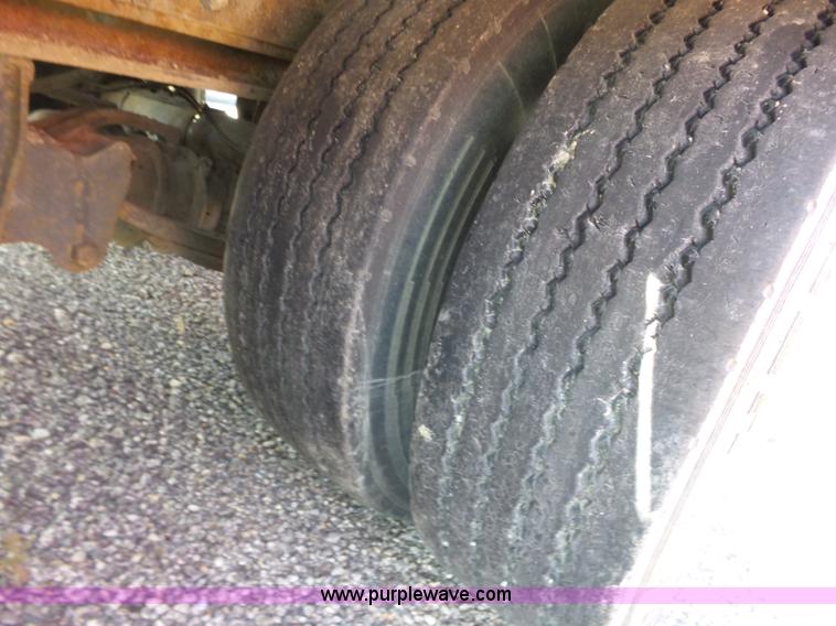 image for item BL9640 2006 Trail Eze TE401 tilt deck trailer