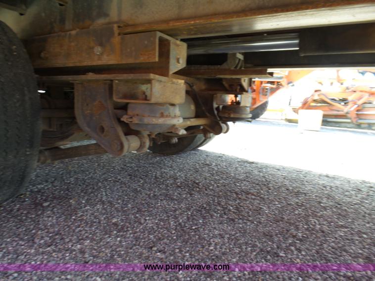 image for item BL9640 2006 Trail Eze TE401 tilt deck trailer