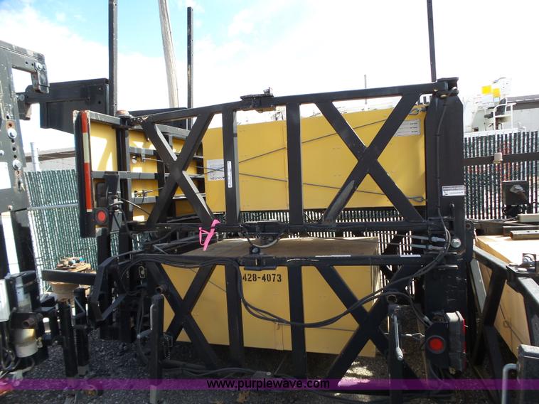 image for item BL9642 2003 Enabs Safe-Stop TM9180 crash attenuator