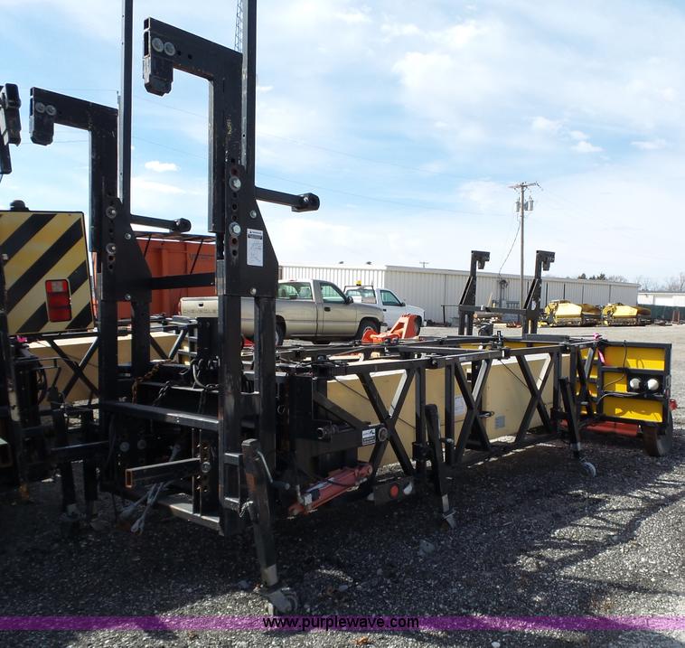 image for item BL9643 2002 Enabs Safe-Stop TM8290 crash attenuator