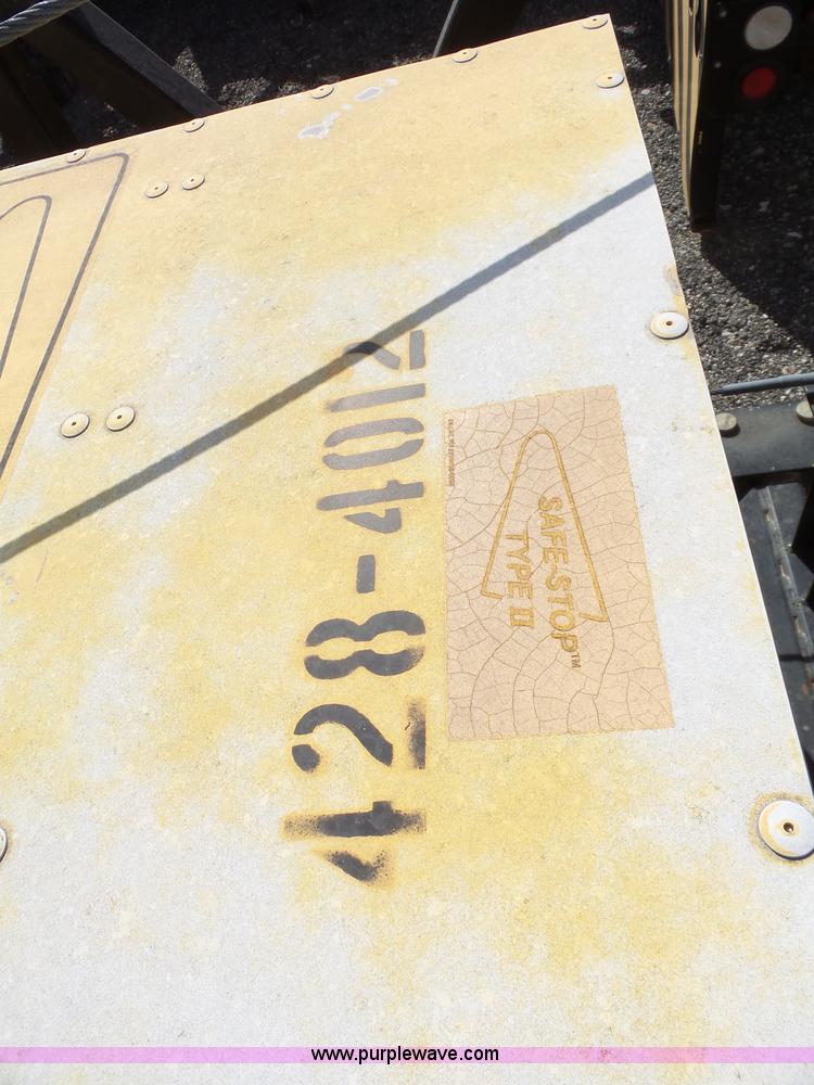 image for item BL9643 2002 Enabs Safe-Stop TM8290 crash attenuator