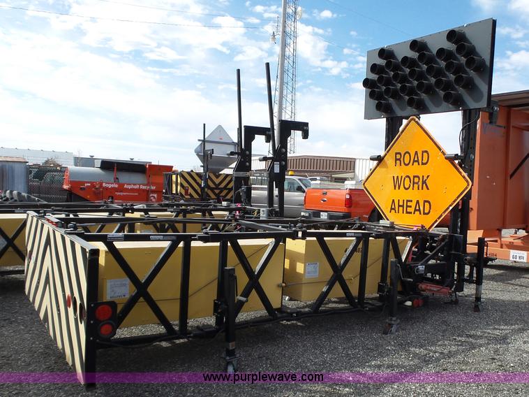 image for item BL9645 2005 Enabs Safe-Stop TM8290 crash attenuator