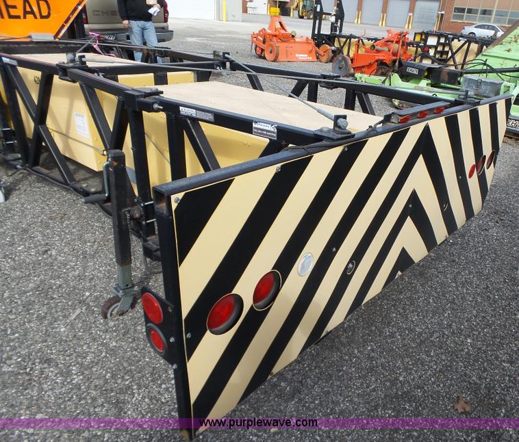 image for item BL9645 2005 Enabs Safe-Stop TM8290 crash attenuator