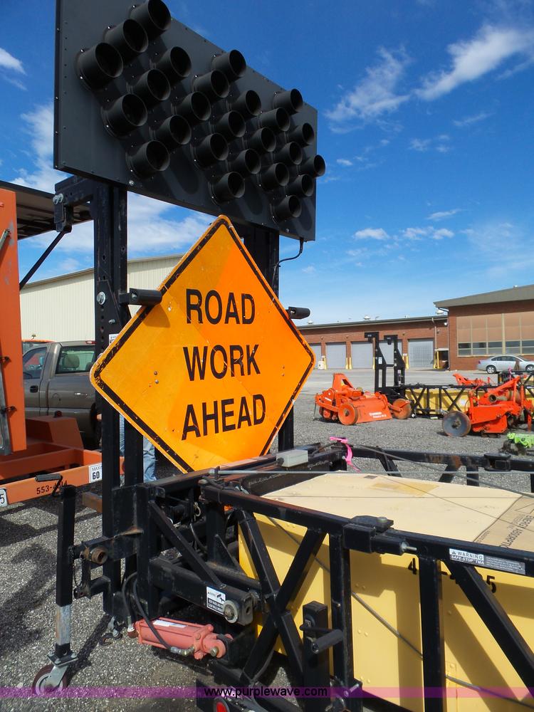 image for item BL9645 2005 Enabs Safe-Stop TM8290 crash attenuator