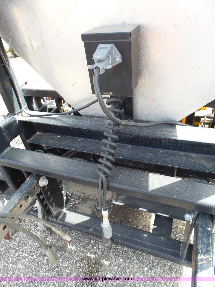 image for item BL9645 2005 Enabs Safe-Stop TM8290 crash attenuator