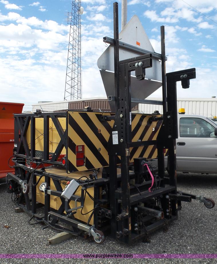 image for item BL9647 2003 Enabs Safe-Stop TM9180 crash attenuator