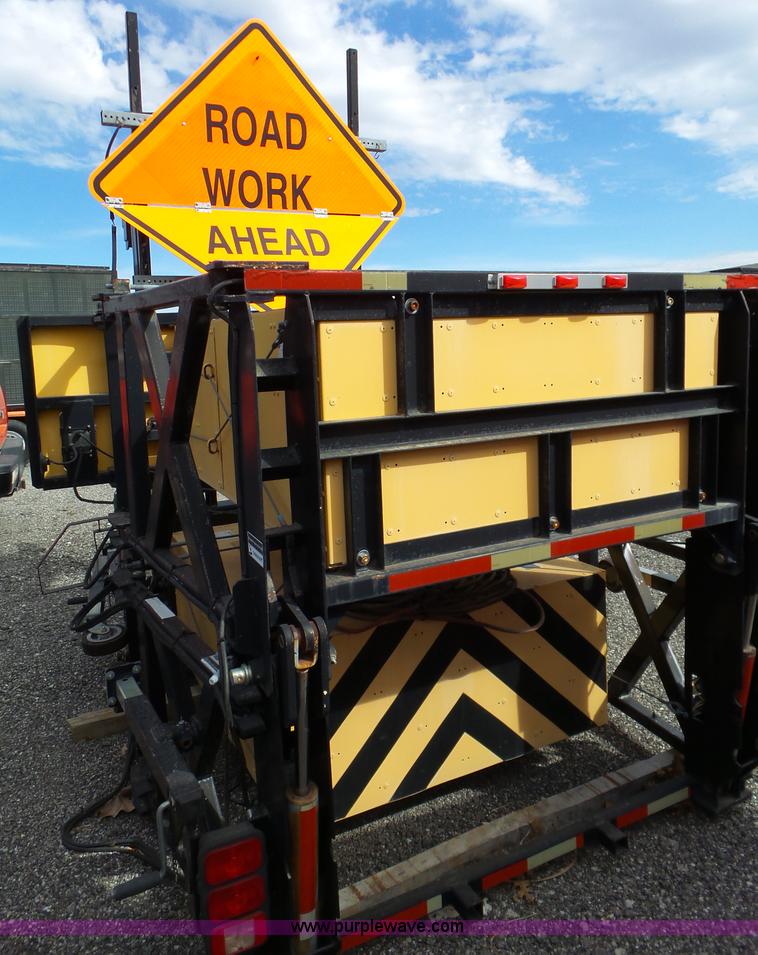 image for item BL9647 2003 Enabs Safe-Stop TM9180 crash attenuator