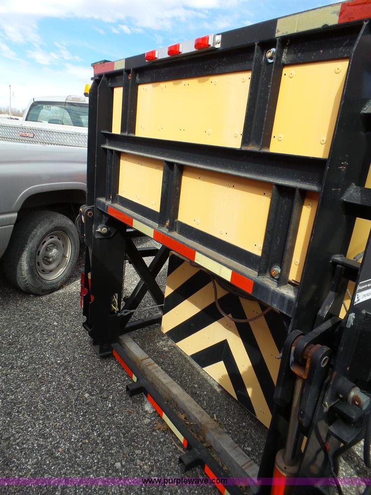 image for item BL9647 2003 Enabs Safe-Stop TM9180 crash attenuator