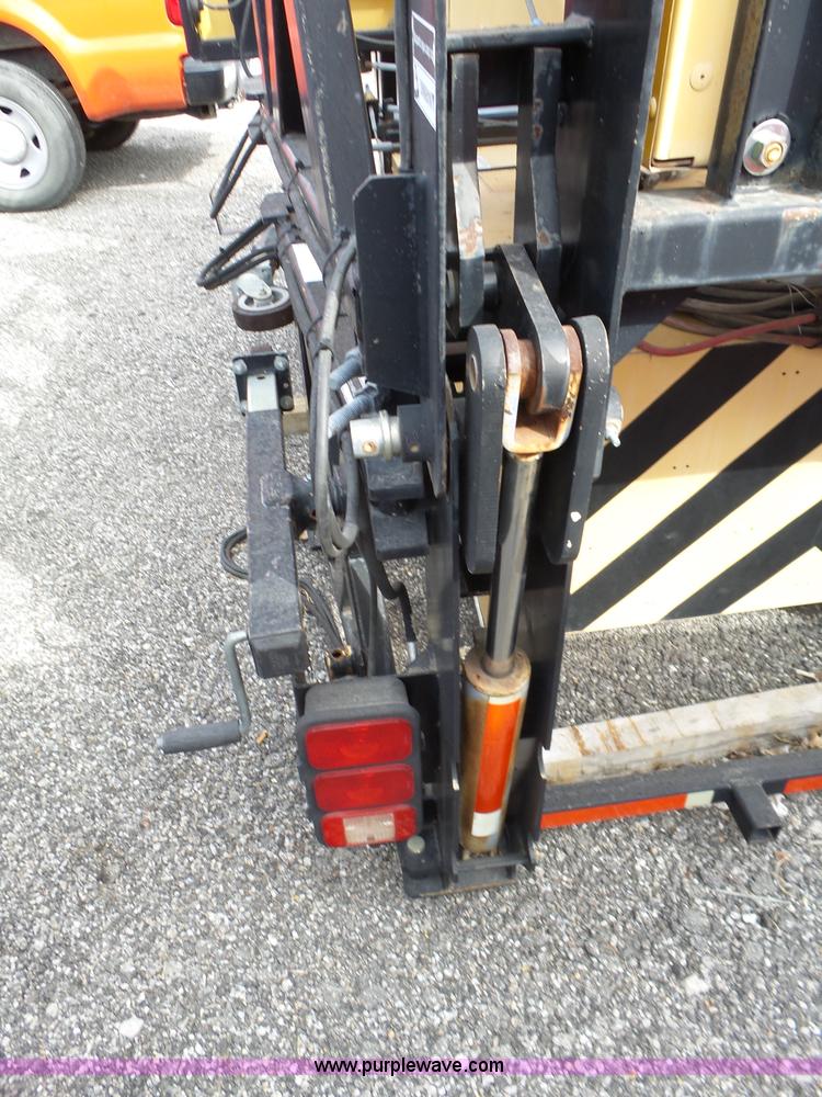 image for item BL9647 2003 Enabs Safe-Stop TM9180 crash attenuator