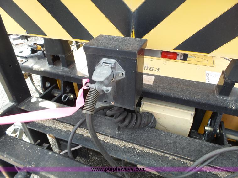 image for item BL9647 2003 Enabs Safe-Stop TM9180 crash attenuator