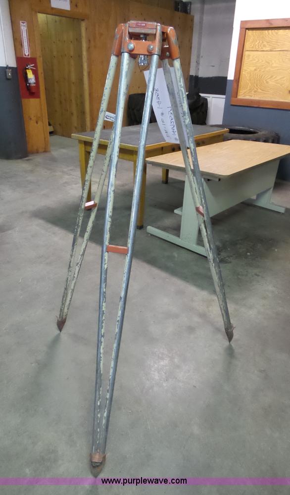 image for item BT9316 Woods electric balance tripod