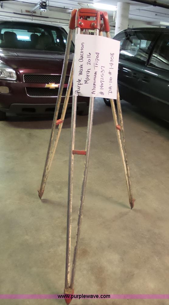 image for item BT9316 Woods electric balance tripod