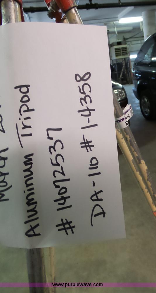 image for item BT9316 Woods electric balance tripod