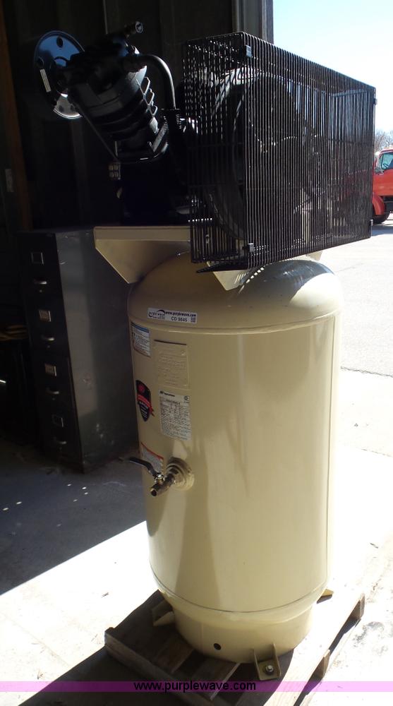 image for item CD9845 2005 Ingersoll Rand 2340 air compressor