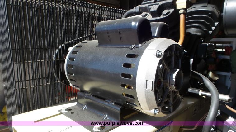 image for item CD9845 2005 Ingersoll Rand 2340 air compressor