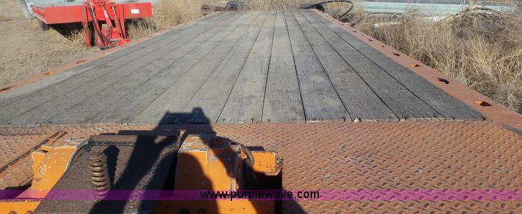 image for item J6199 1994 Landoll 345-31 equipment trailer