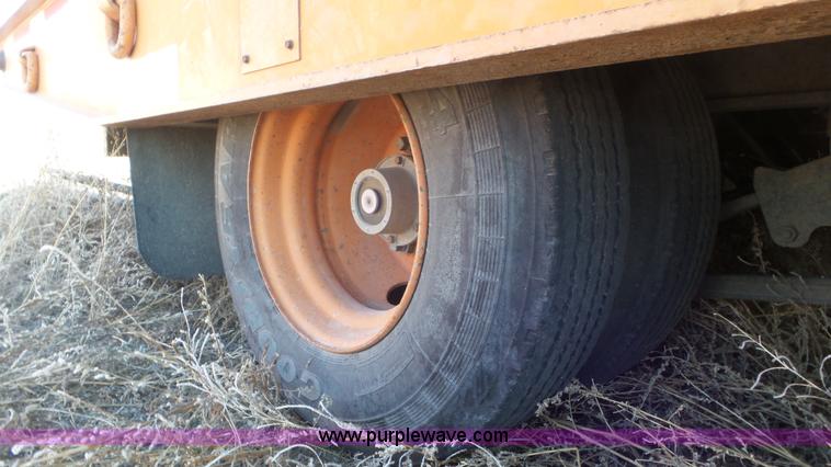 image for item J6199 1994 Landoll 345-31 equipment trailer