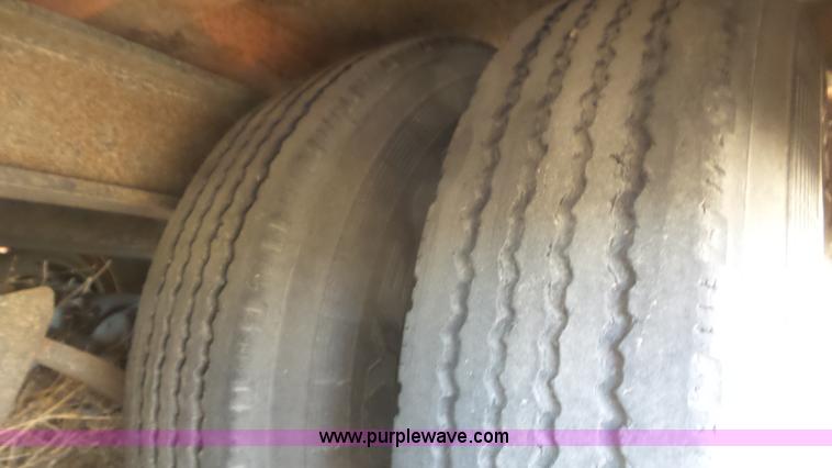 image for item J6199 1994 Landoll 345-31 equipment trailer