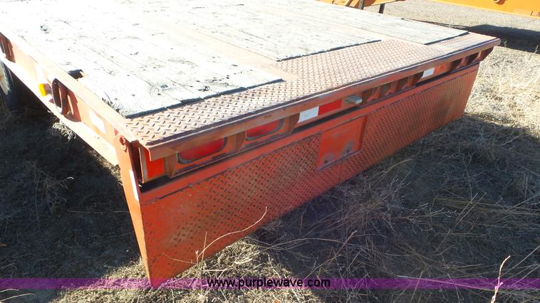 image for item J6200 2001 Trail Eze PDLX20TC-31 equipment trailer