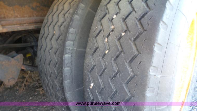 image for item J6200 2001 Trail Eze PDLX20TC-31 equipment trailer