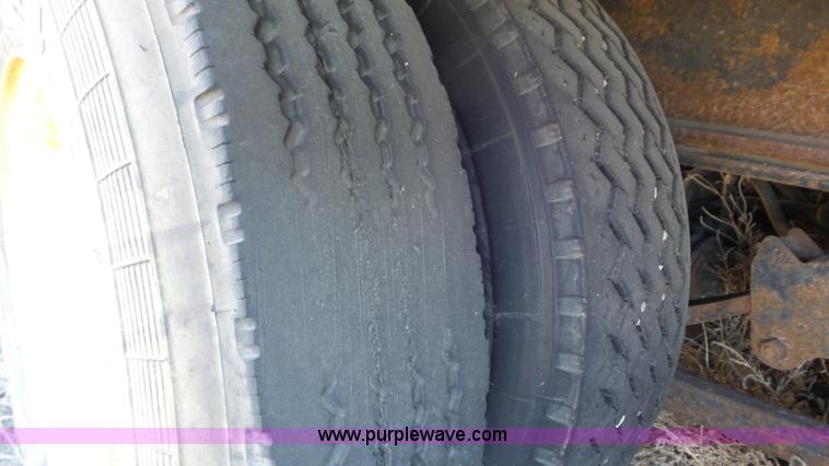 image for item J6200 2001 Trail Eze PDLX20TC-31 equipment trailer