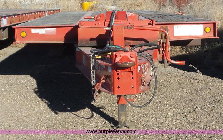 image for item J6201 2006 Trail Eze TE401 equipment trailer