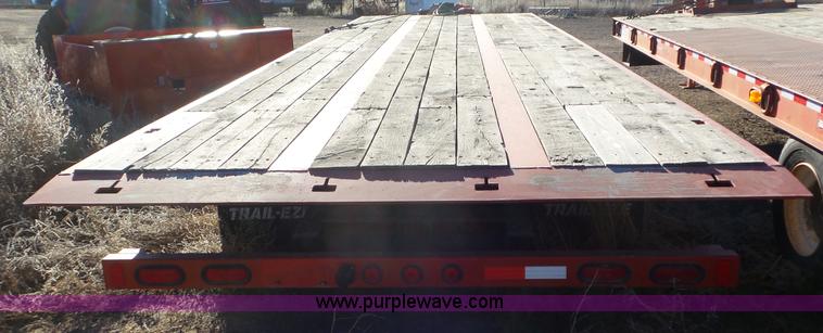 image for item J6201 2006 Trail Eze TE401 equipment trailer
