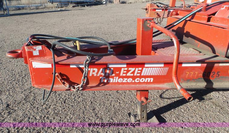 image for item J6201 2006 Trail Eze TE401 equipment trailer